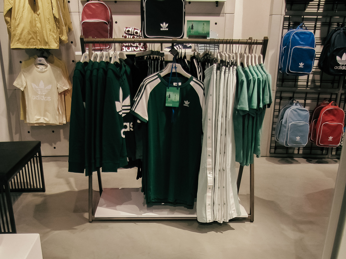 Adidas(9)