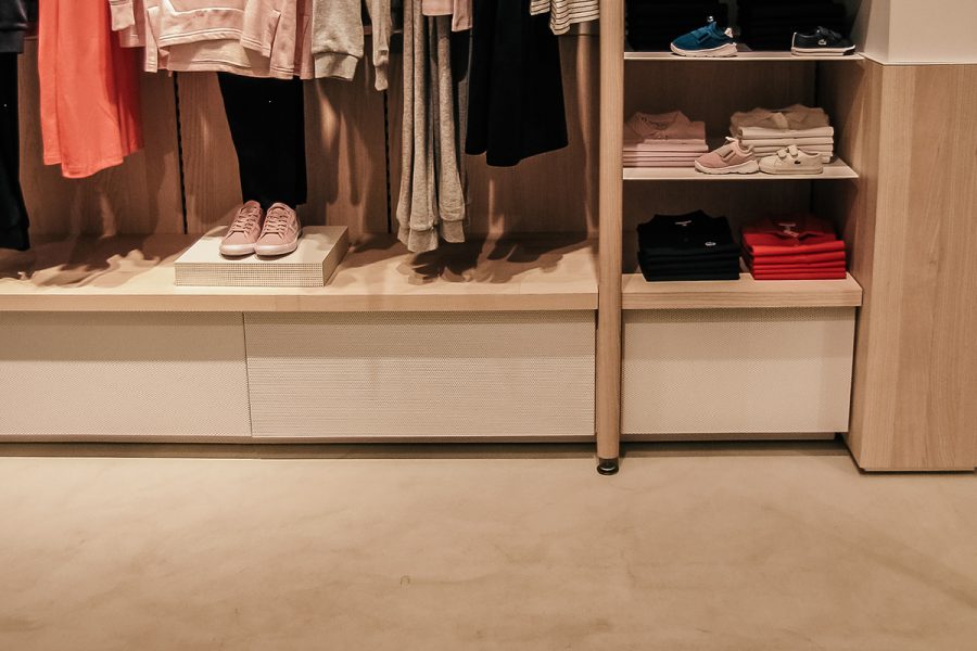 Lacoste(6)