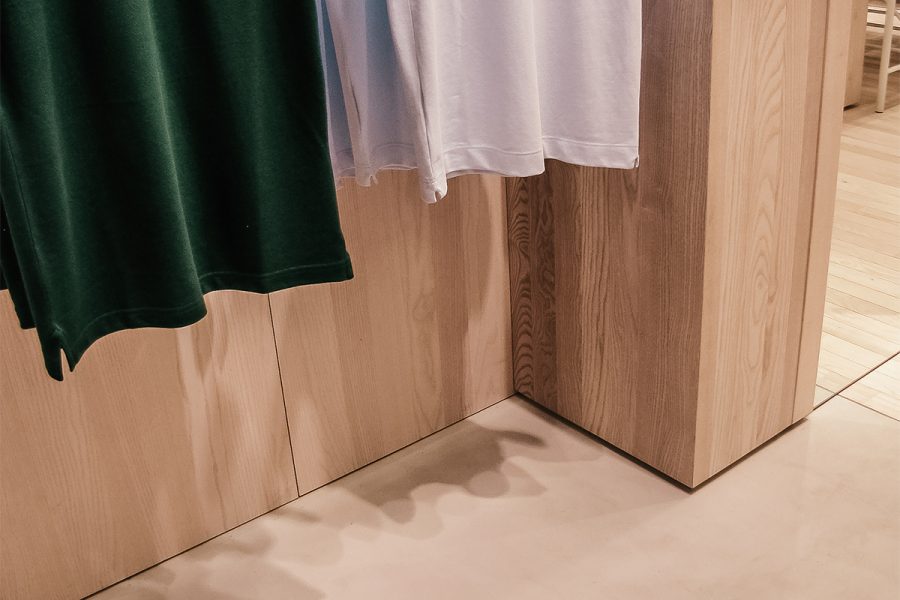Lacoste(9)